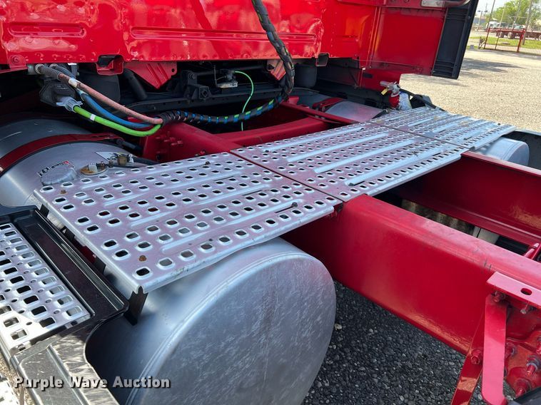 image for item DQ2224 2019 Volvo VN Series  semi truck