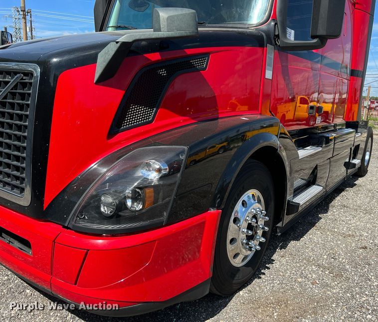 image for item DQ2224 2019 Volvo VN Series  semi truck