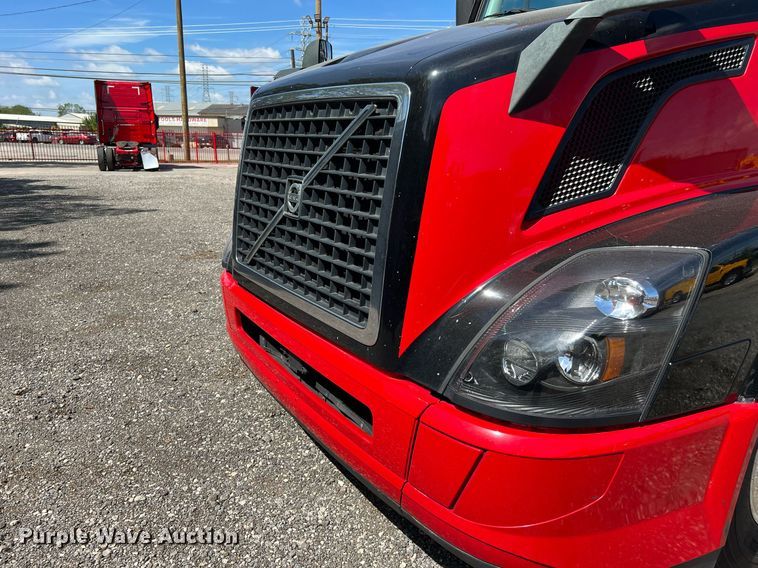 image for item DQ2224 2019 Volvo VN Series  semi truck
