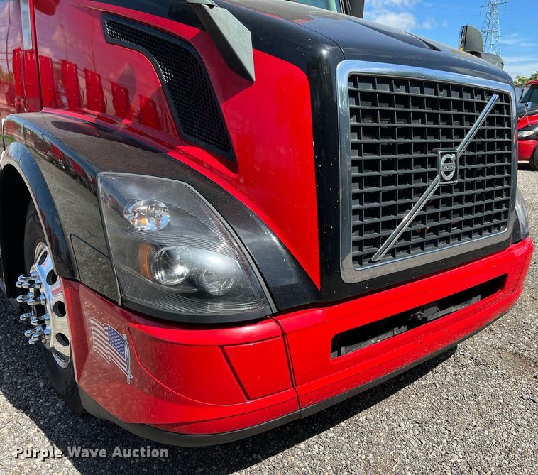image for item DQ2224 2019 Volvo VN Series  semi truck