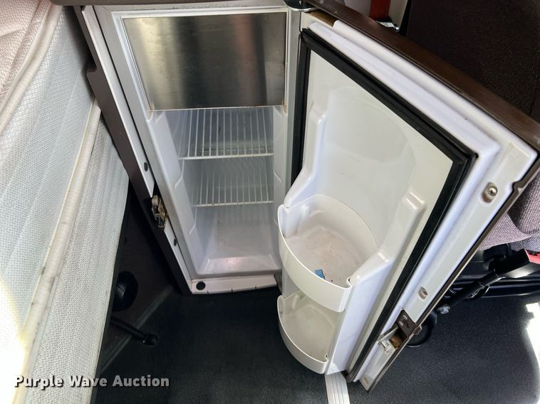 image for item DQ2224 2019 Volvo VN Series  semi truck