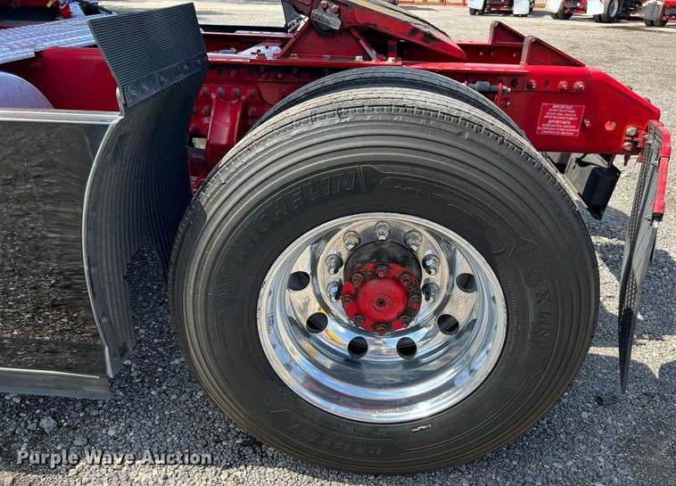 image for item DQ2224 2019 Volvo VN Series  semi truck