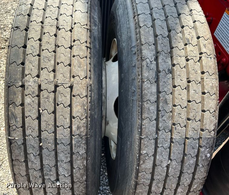 image for item DQ2224 2019 Volvo VN Series  semi truck