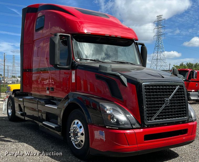 image for item DQ2225 2019 Volvo VN Series  semi truck