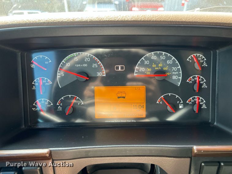 image for item DQ2225 2019 Volvo VN Series  semi truck