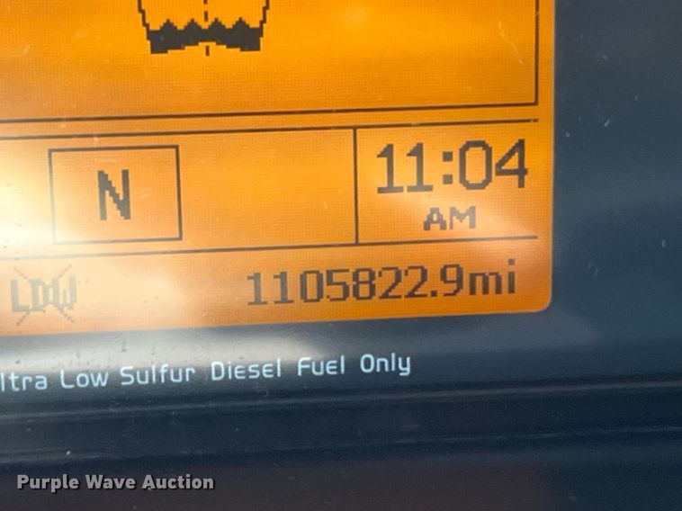 image for item DQ2225 2019 Volvo VN Series  semi truck