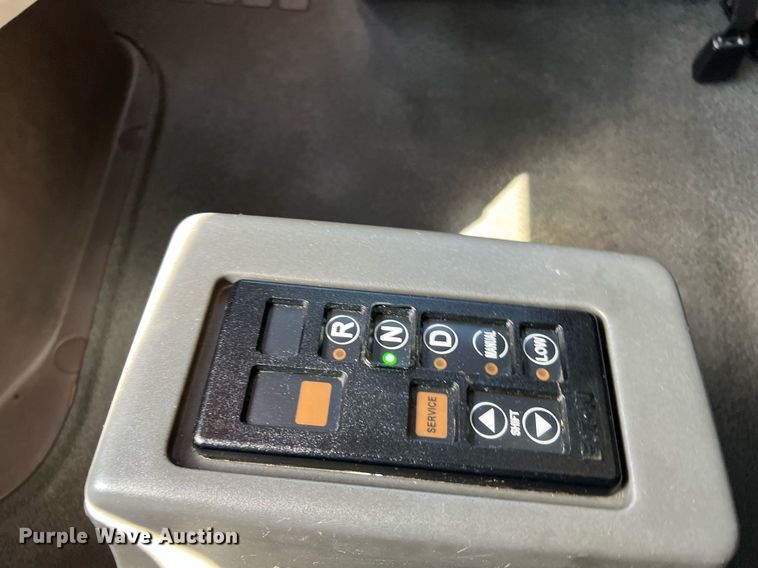 image for item DQ2225 2019 Volvo VN Series  semi truck