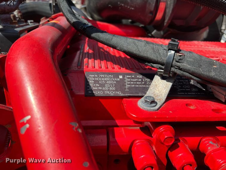 image for item DQ2225 2019 Volvo VN Series  semi truck