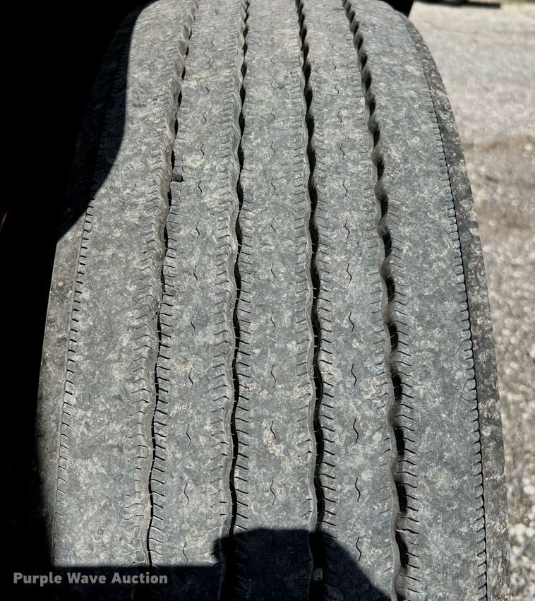 image for item DQ2225 2019 Volvo VN Series  semi truck