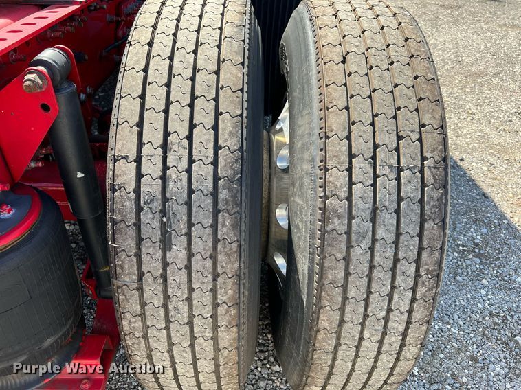 image for item DQ2225 2019 Volvo VN Series  semi truck