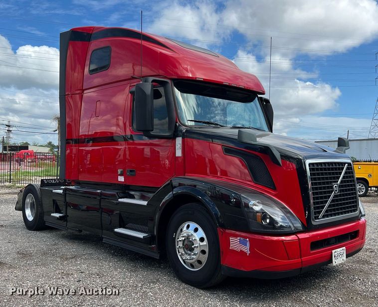 image for item DQ2226 2019 Volvo VN Series  semi truck
