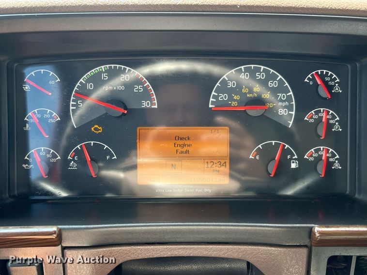 image for item DQ2226 2019 Volvo VN Series  semi truck