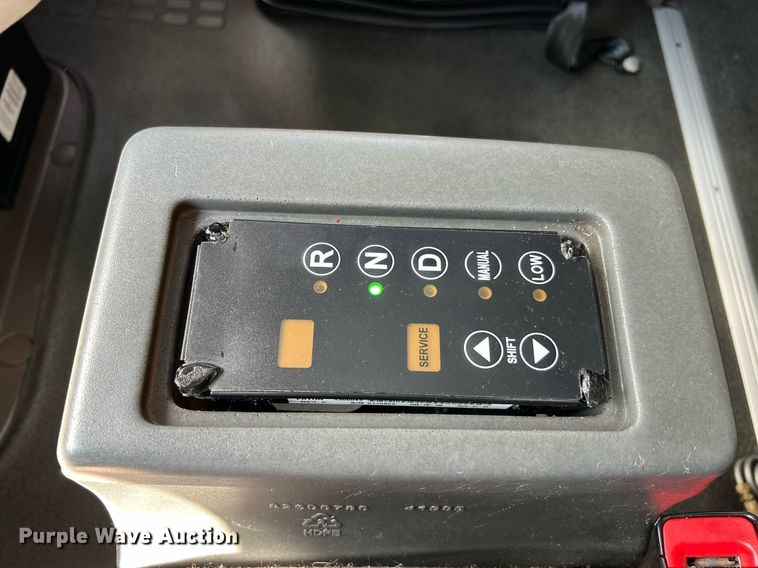 image for item DQ2226 2019 Volvo VN Series  semi truck