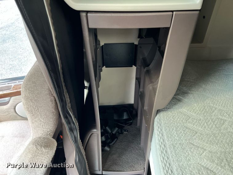 image for item DQ2226 2019 Volvo VN Series  semi truck