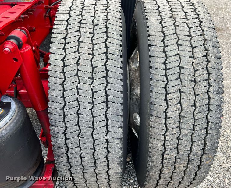 image for item DQ2226 2019 Volvo VN Series  semi truck