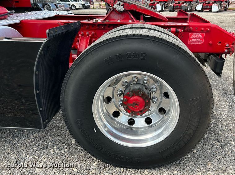 image for item DQ2226 2019 Volvo VN Series  semi truck