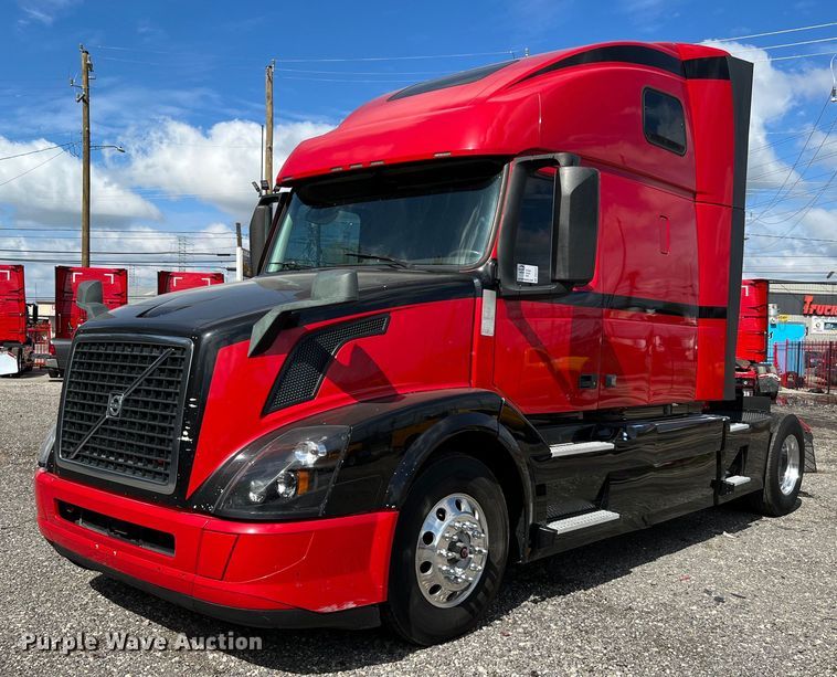 image for item DQ2227 2019 Volvo VN Series  semi truck