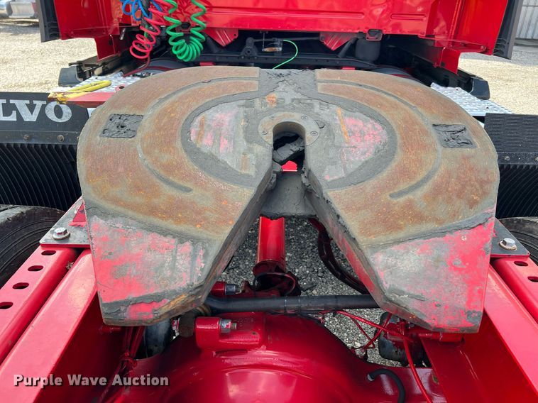 image for item DQ2227 2019 Volvo VN Series  semi truck