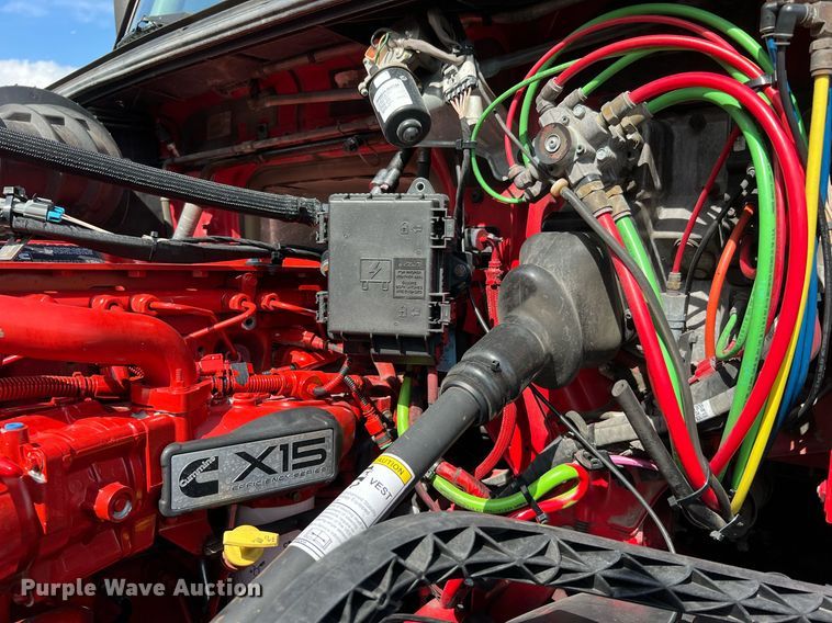 image for item DQ2227 2019 Volvo VN Series  semi truck