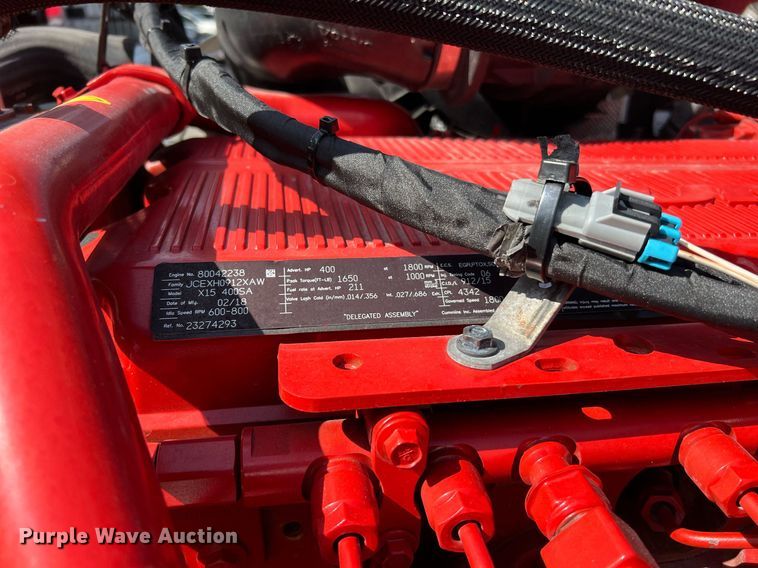 image for item DQ2227 2019 Volvo VN Series  semi truck