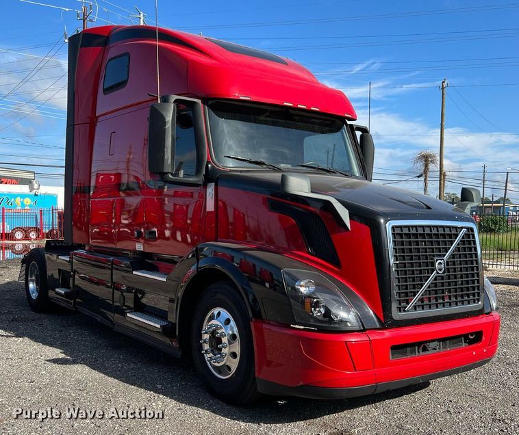 image for item DQ2228 2019 Volvo VN Series  semi truck