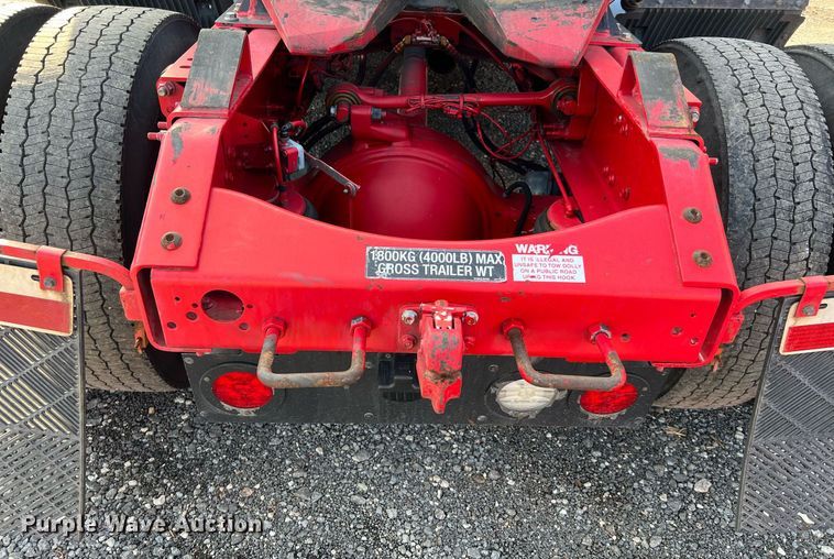 image for item DQ2228 2019 Volvo VN Series  semi truck