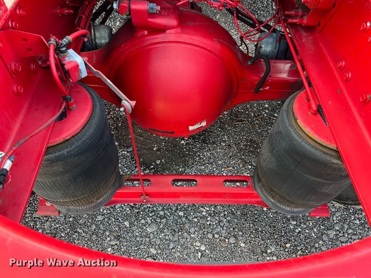 image for item DQ2228 2019 Volvo VN Series  semi truck