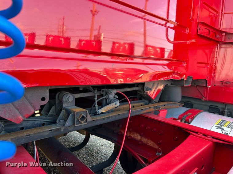 image for item DQ2228 2019 Volvo VN Series  semi truck