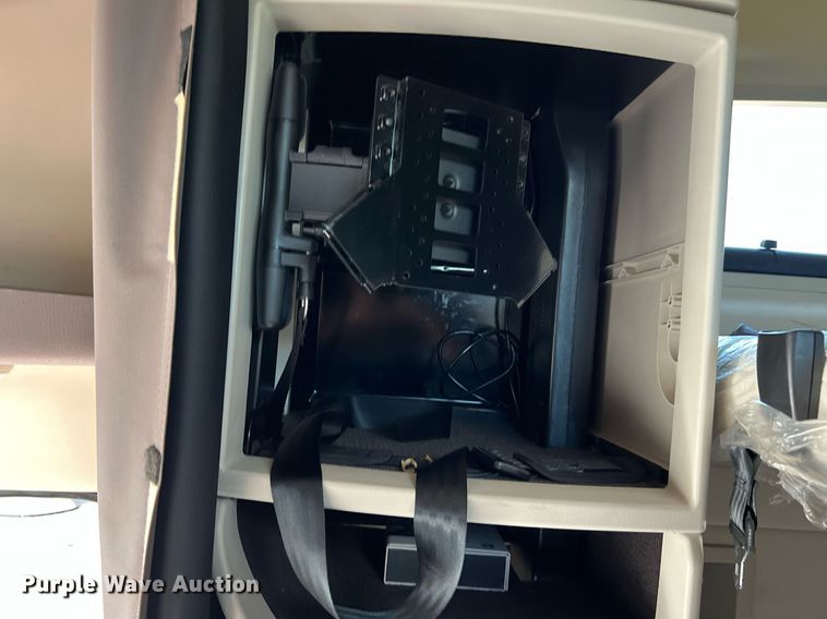 image for item DQ2228 2019 Volvo VN Series  semi truck