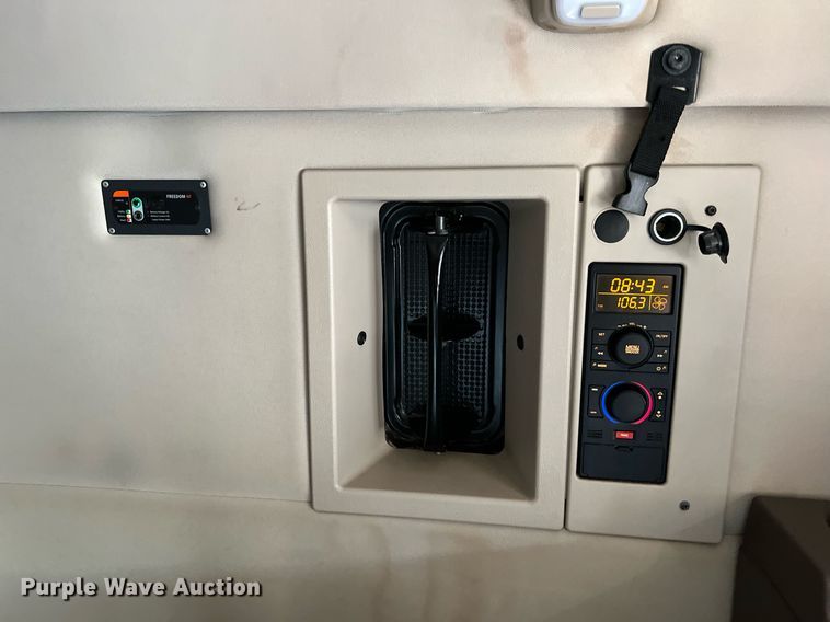 image for item DQ2228 2019 Volvo VN Series  semi truck