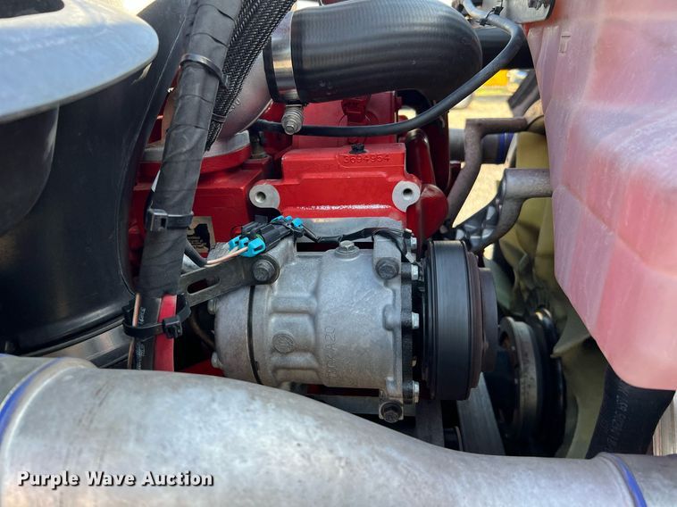 image for item DQ2228 2019 Volvo VN Series  semi truck