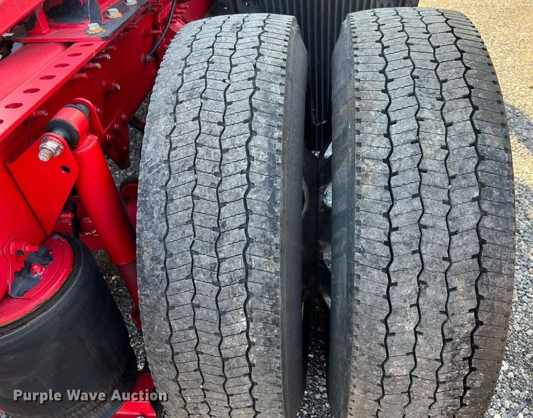 image for item DQ2228 2019 Volvo VN Series  semi truck