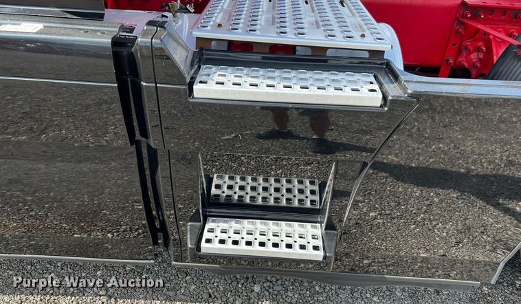 image for item DQ2229 2019 Volvo VN Series  semi truck