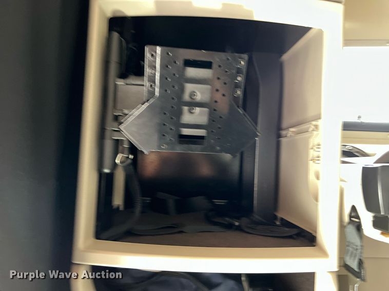 image for item DQ2229 2019 Volvo VN Series  semi truck