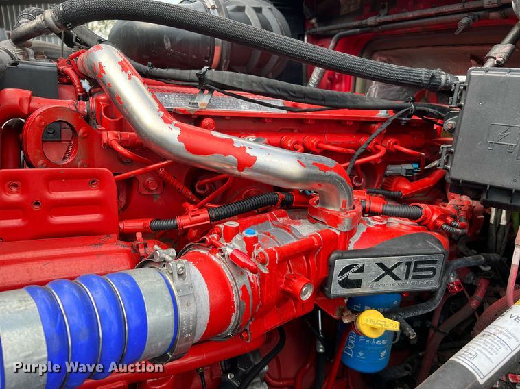 image for item DQ2229 2019 Volvo VN Series  semi truck