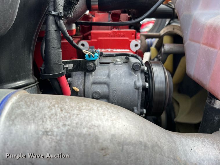 image for item DQ2229 2019 Volvo VN Series  semi truck