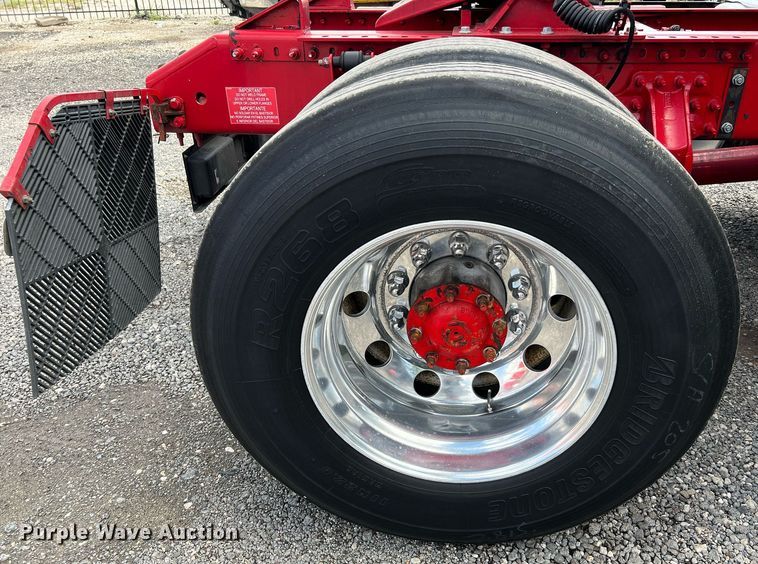 image for item DQ2229 2019 Volvo VN Series  semi truck