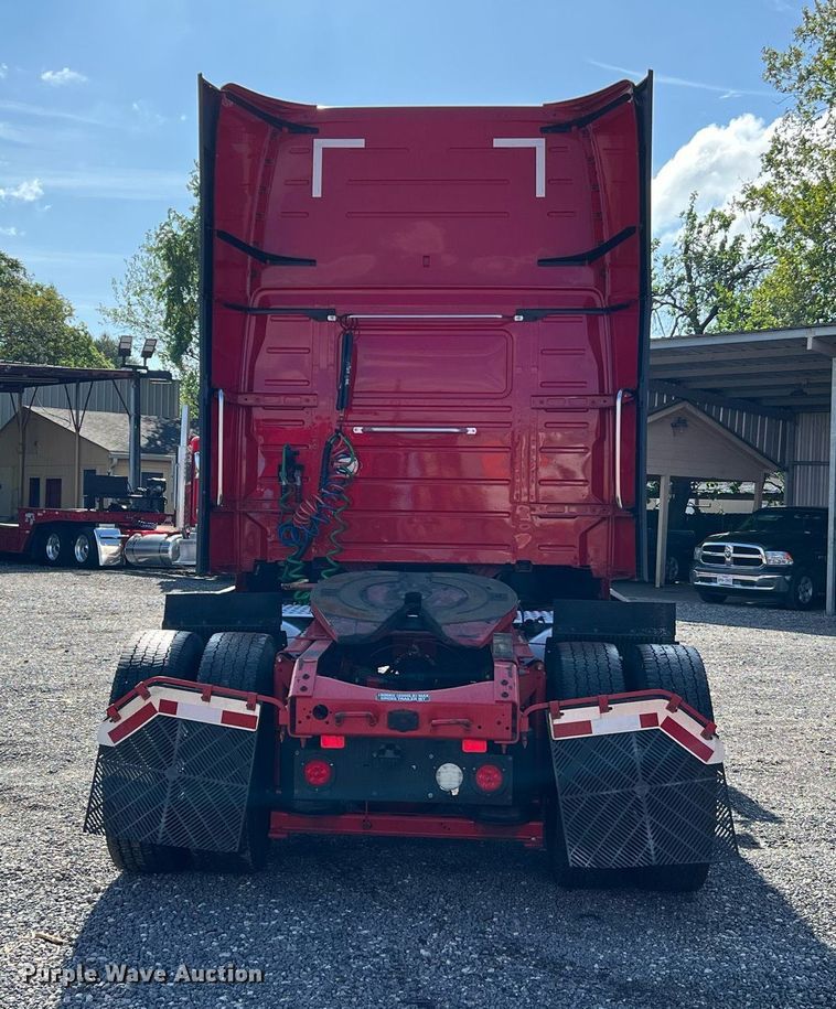image for item DQ2230 2019 Volvo VN Series  semi truck