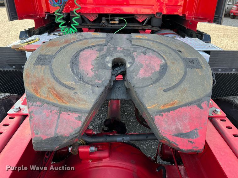 image for item DQ2230 2019 Volvo VN Series  semi truck