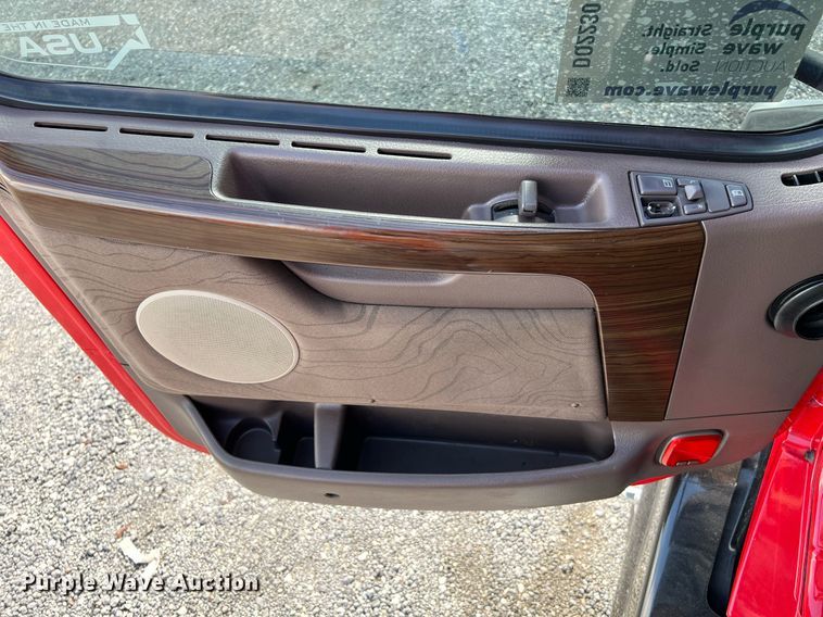 image for item DQ2230 2019 Volvo VN Series  semi truck