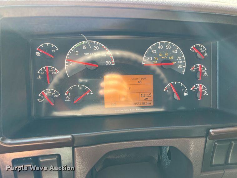 image for item DQ2230 2019 Volvo VN Series  semi truck