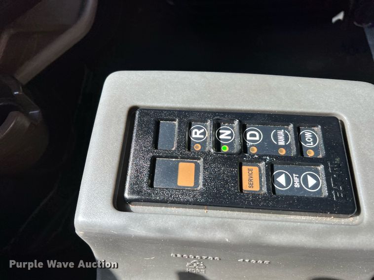 image for item DQ2230 2019 Volvo VN Series  semi truck