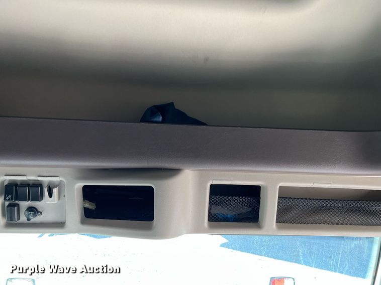 image for item DQ2230 2019 Volvo VN Series  semi truck