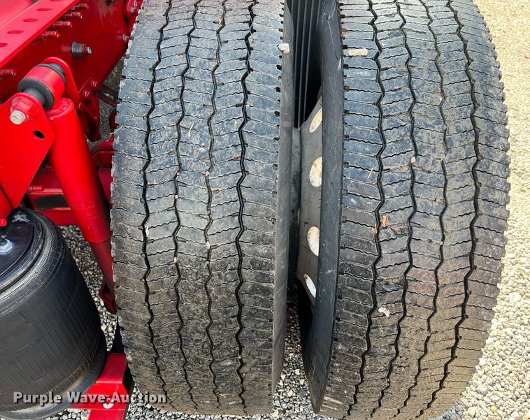 image for item DQ2230 2019 Volvo VN Series  semi truck