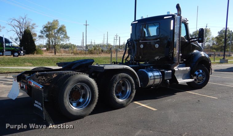 image for item DR5876 2016 Kenworth T880  semi truck