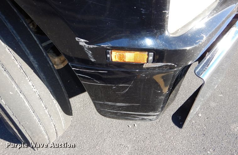 image for item DR5876 2016 Kenworth T880  semi truck