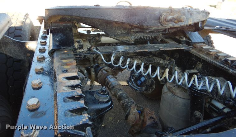 image for item DR5876 2016 Kenworth T880  semi truck