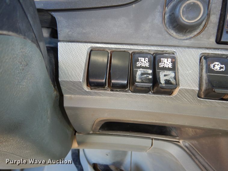 image for item DR5876 2016 Kenworth T880  semi truck