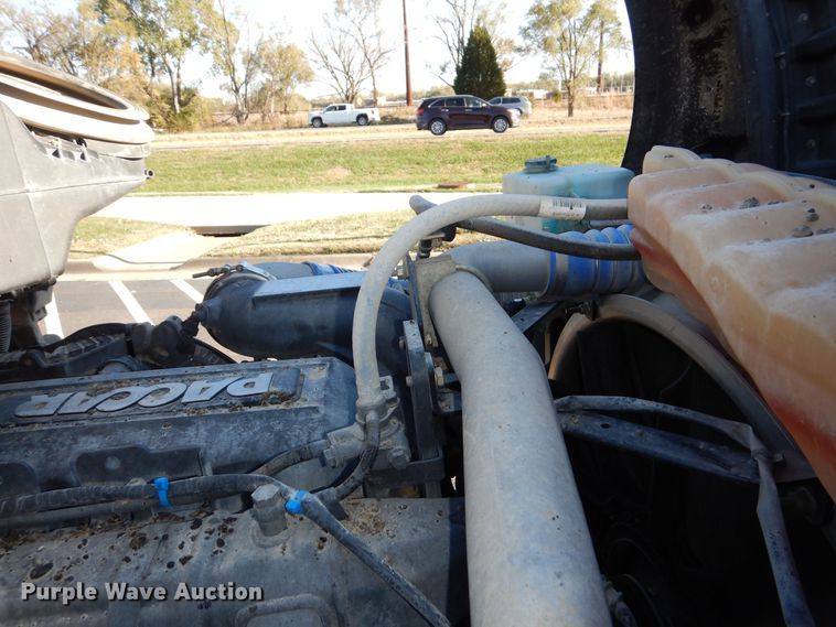 image for item DR5876 2016 Kenworth T880  semi truck