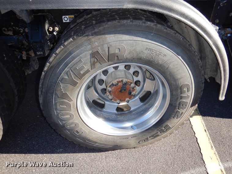 image for item DR5876 2016 Kenworth T880  semi truck